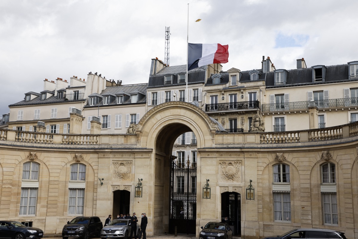 France: des mortiers lancés en direction de l&rsquo;Élysée, la peur s&rsquo;installe