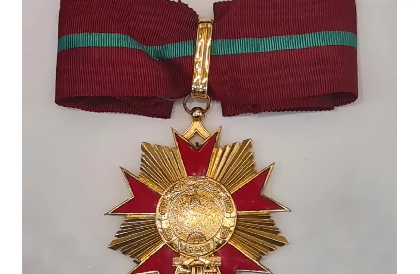 Tableau des ordres nationaux: Plus de 4 000 cadres fonctionnaires et cadres du secteur privé distingués  ‎