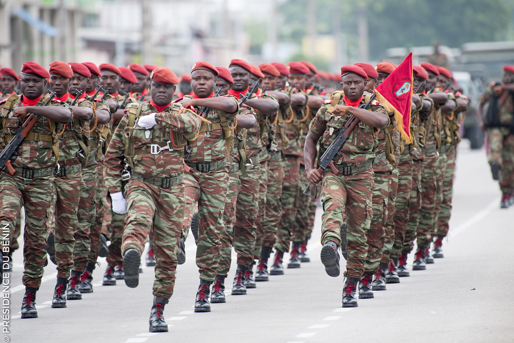BÉNIN: plus de 500 officiers des Forces Armées élevés à de nouveaux grades