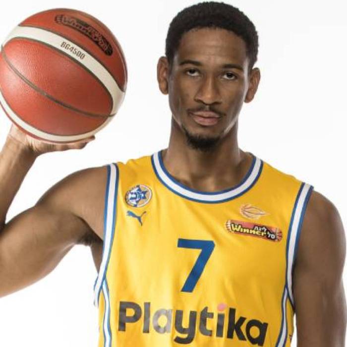 Retour à la source: une star américaine du basketball obtient la nationalité béninoise