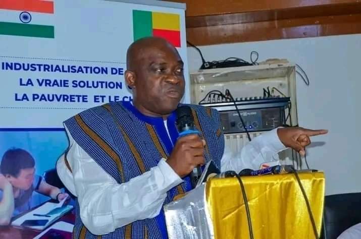 Système éducatif hérité : le grand handicap à la productivité économique et l’industrialisation de l’Afrique, selon Samuel Kofi FANGNON