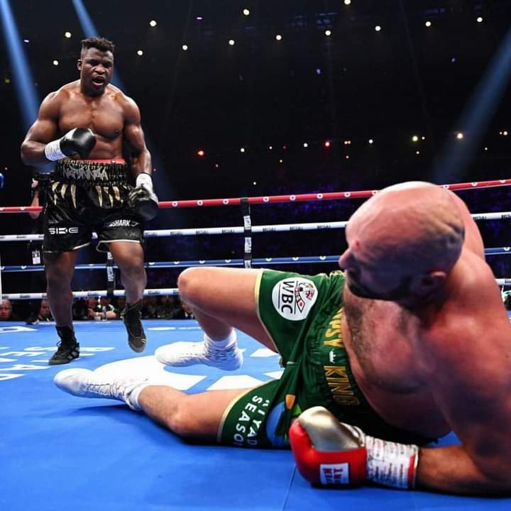 Déclaré vaincu : Francis N’Gannou dévoile enfin pourquoi la victoire a été attribuée à Tyson Fury