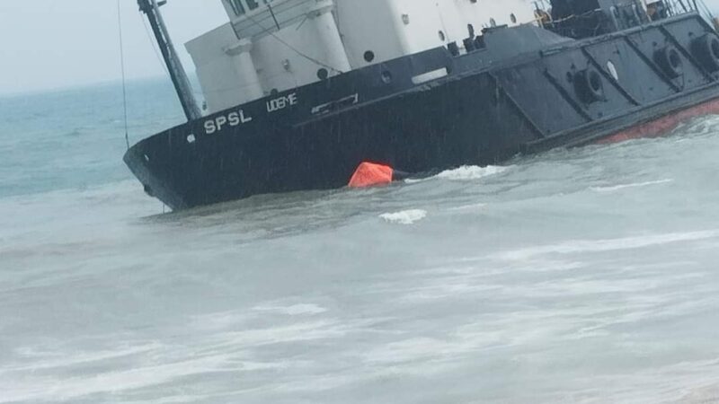 Navire UPSL UDEME échoué à la plage de Fidjrossè: Toute activité de baignade et de pêche sur le périmètre de Togbin à Ekpè interdite