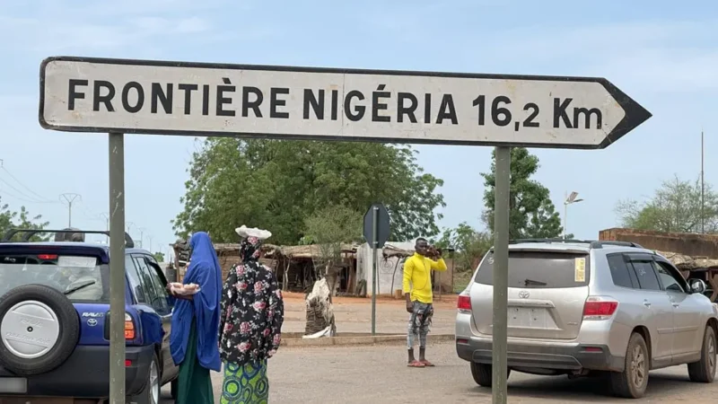 Terrorisme: le Nigéria annonce la fermeture intégrale de ses frontières terrestres avec ses voisins