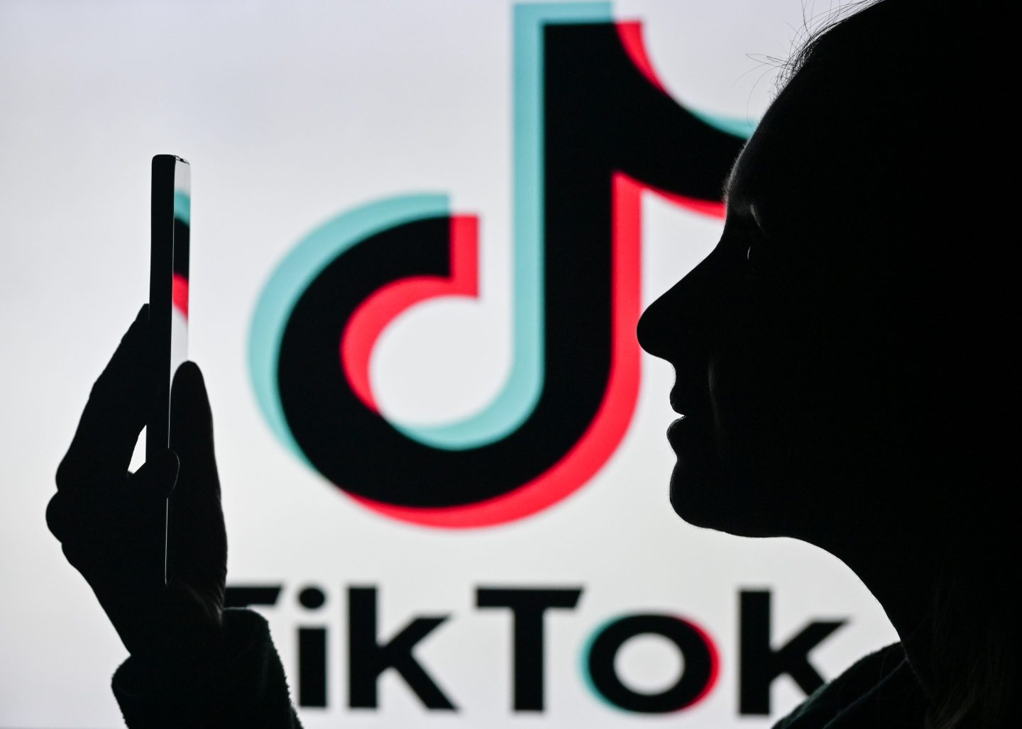 Criet: un créateur de contenus poursuivi pour escroquerie et faux enlèvement sur TikTok