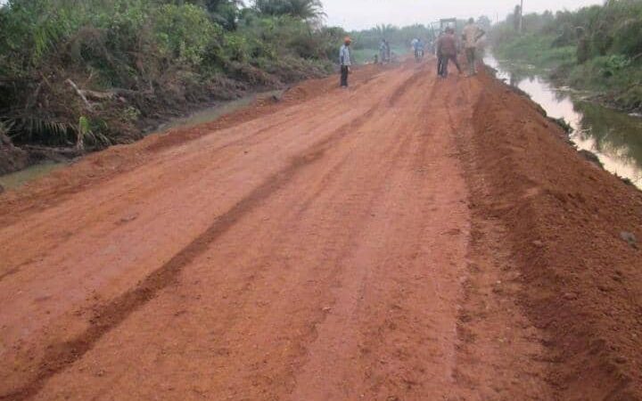 Infrastructures routières: les travaux de bitumage d&rsquo;une importante route lancés ce jour dans le Couffo