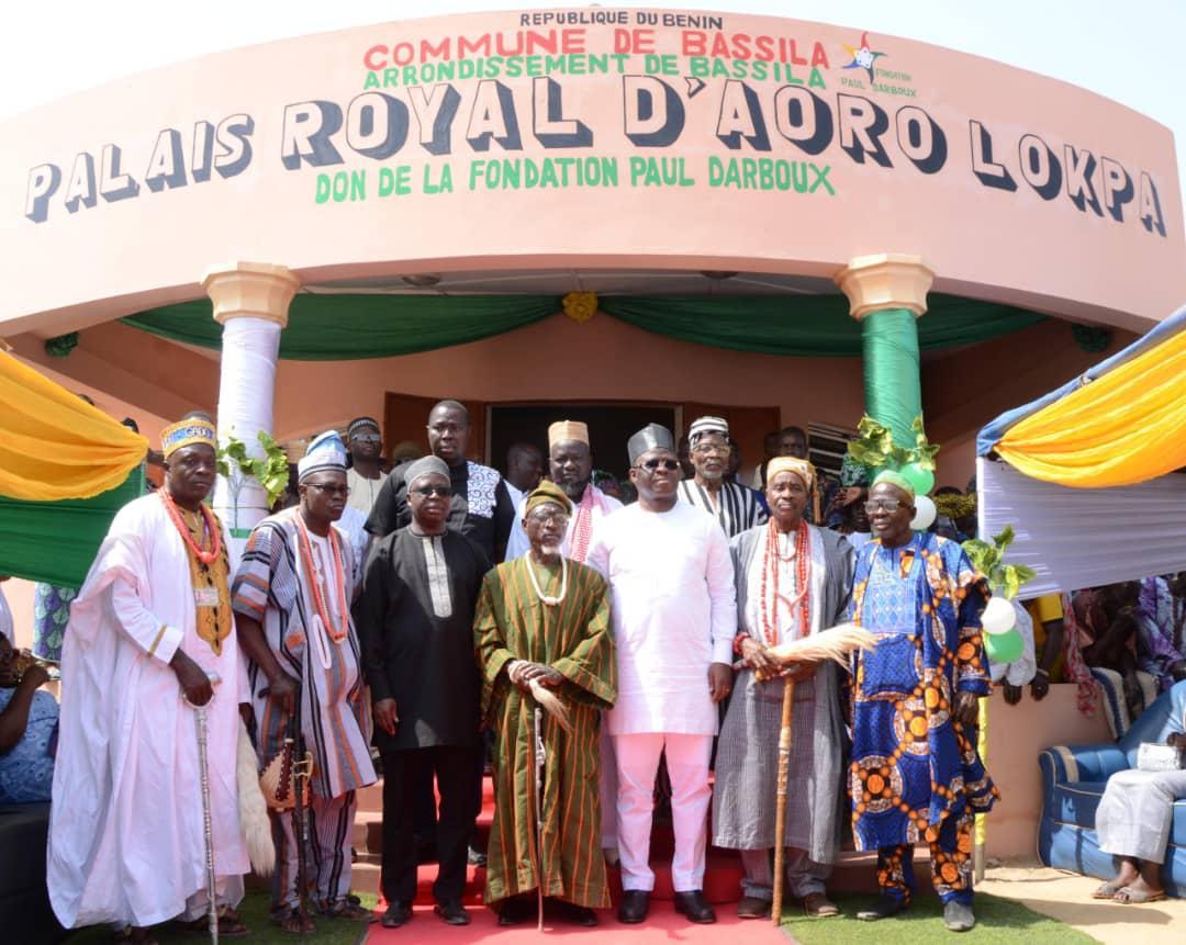 Bassila/Chefferie traditionnelle: Le président Alexis Marouf DARBOUX de la fondation Paul DARBOUX dote la communauté Lokpa d&rsquo;Aoro d&rsquo;un palais royal moderne.