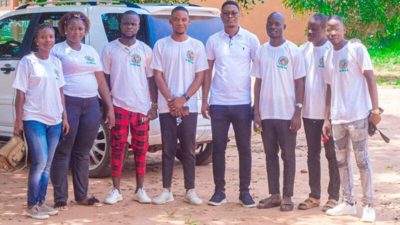 Meilleurs résultats en fin d&rsquo;année scolaire dans la commune d&rsquo;Allada: Paguiel Houémavo finance les TD des candidats aux différents examens