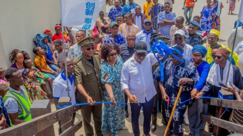 Réhabilitation du Lac Ahémé: Le ministre José Tonato inaugure les ouvrages de la phase pilote et lance l’extension des travaux