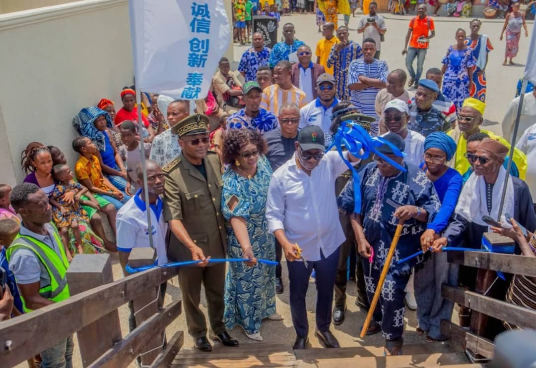 Réhabilitation du Lac Ahémé: Le ministre José Tonato inaugure les ouvrages de la phase pilote et lance l’extension des travaux