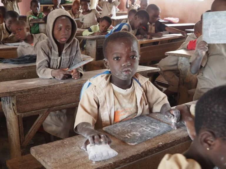 TOGO- Éducation: mise en place de l&rsquo;anglais dans toutes les écoles primaires dès la rentrée prochaine 