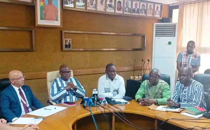 Révolution médicale au Burkina Faso : le CHU de Tengandogo réalise avec succès la première transplantation rénale 