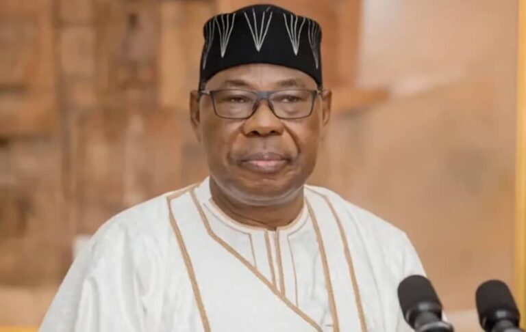 Santé avant tout: Boni Yayi met la politique en pause pour se soigner