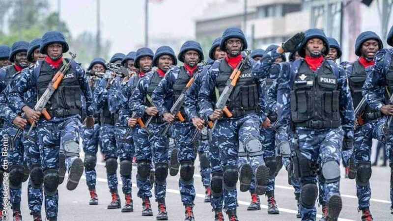 Police Républicaine: 198 officiers subalternes promus aux grades supérieurs