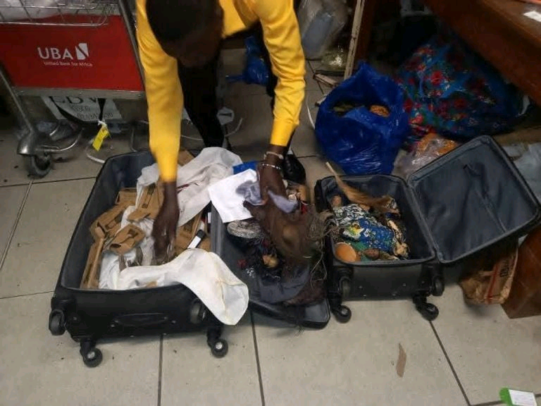 Gabon: 03 Béninois arrêtés à l&rsquo;aéroport de Libreville avec des valises remplies de fétiches