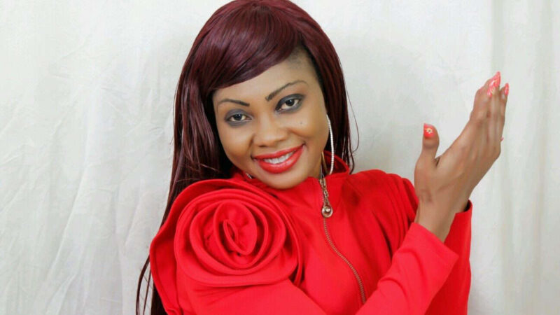 Vie des vedettes: l&rsquo;artiste Oluwa Kemy annonce une bonne nouvelle