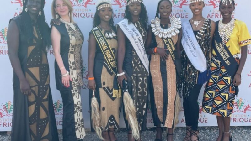 JO Paris 2024 – Diaspora: Des Afro-descendantes défilent pour l’identité africaine