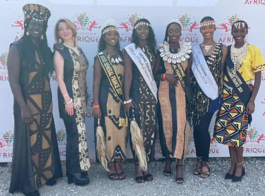 JO Paris 2024 – Diaspora: Des Afro-descendantes défilent pour l’identité africaine