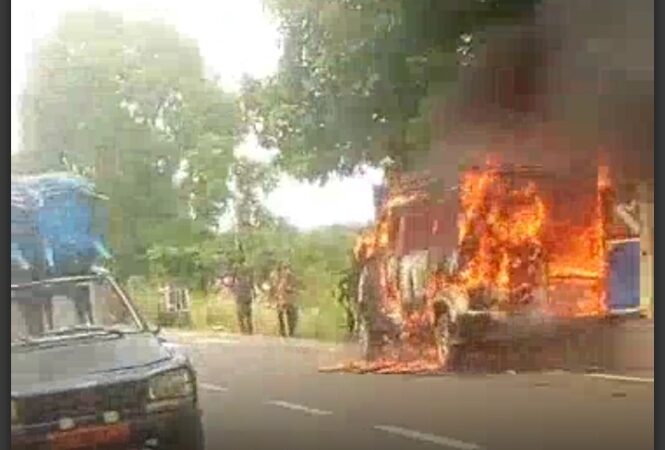 BENIN: Un bus transportant des élèves prend feu en circulation