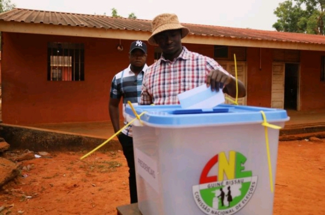 Élection présidentielle en Guinée-Bisseau: Le président sortant et un autre candidat s&rsquo;autoproclament gagnant et revendiquent chacun la victoire  ‎