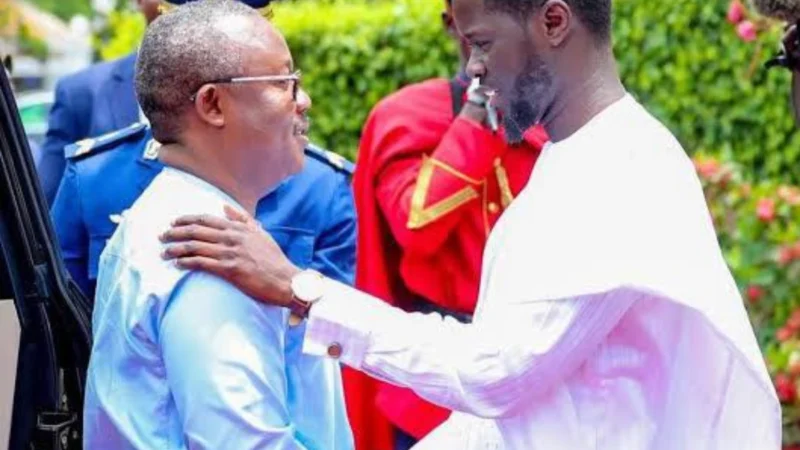 Coup d&rsquo;État en Guinée-Bissau: Umaro Sissoco Embaló exfiltré vers le Sénégal 