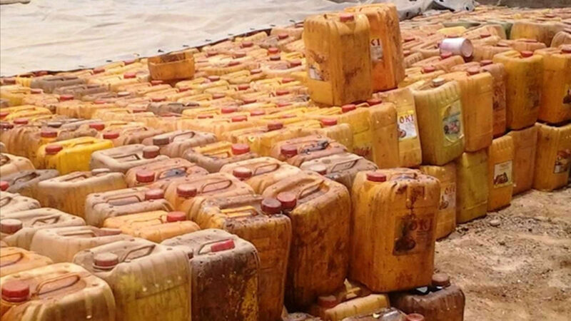 Essence de contrebande : trois camions d&rsquo;immatriculation béninoise contenant 125 000 litres d&rsquo;essence d’une valeur 50 millions de Fcfa saisis au Nigéria