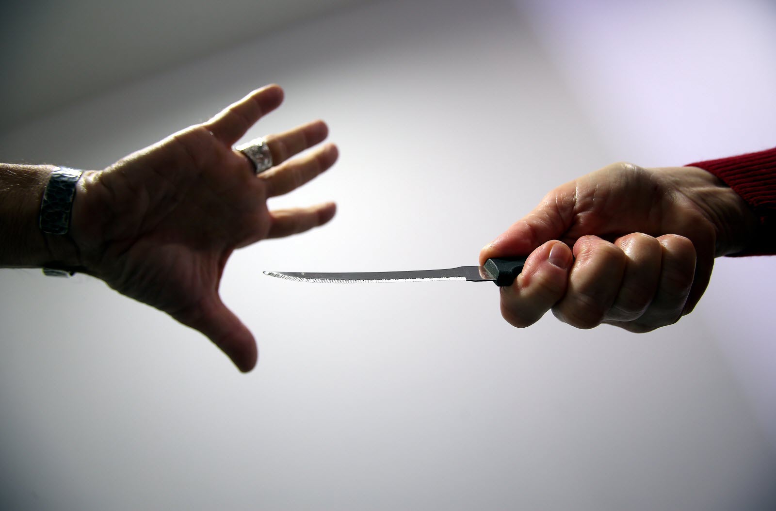 Drame: un élève poignarde son professeur en plein cours