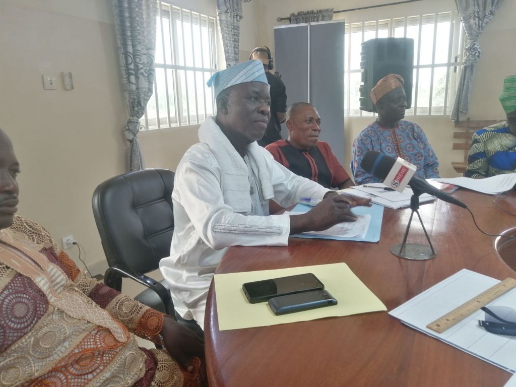 3è réunion statutaire de l&rsquo;ANCQCVB: le président Benjamin Houhalidé et les CV/CQ définissent des stratégies pour redynamiser l&rsquo;association